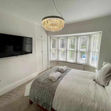 Modern 2 Bed Flat W Parking, Dog Friendly, Central Bournemouth Exterior photo