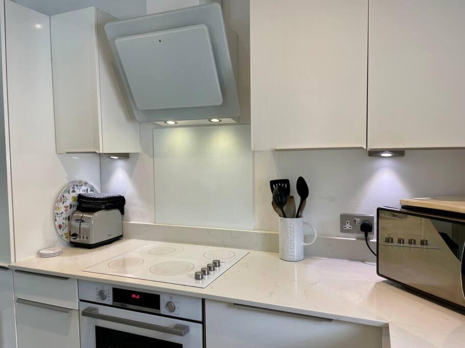 Modern 2 Bed Flat W Parking, Dog Friendly, Central Bournemouth Exterior photo